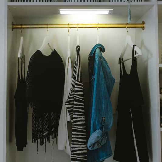 rechargeable closet light