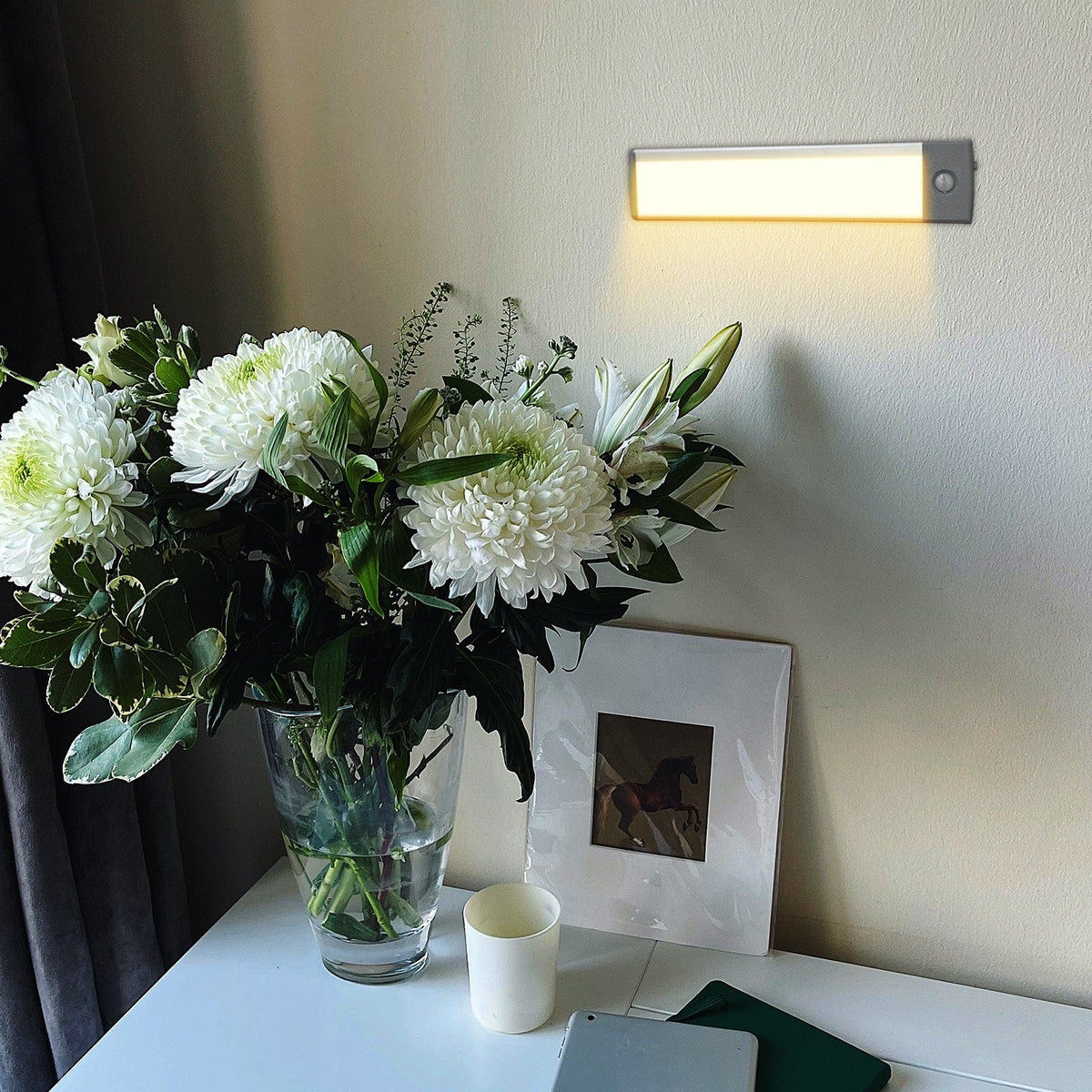 LEPOTEC 30 LED Under Cabinet Light Rechargeable - product in use